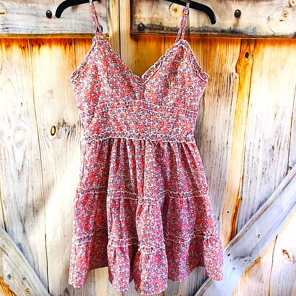 TALULAH Dresses & Skirts - DONATED Talulah Floral Pink Ruffle Dress